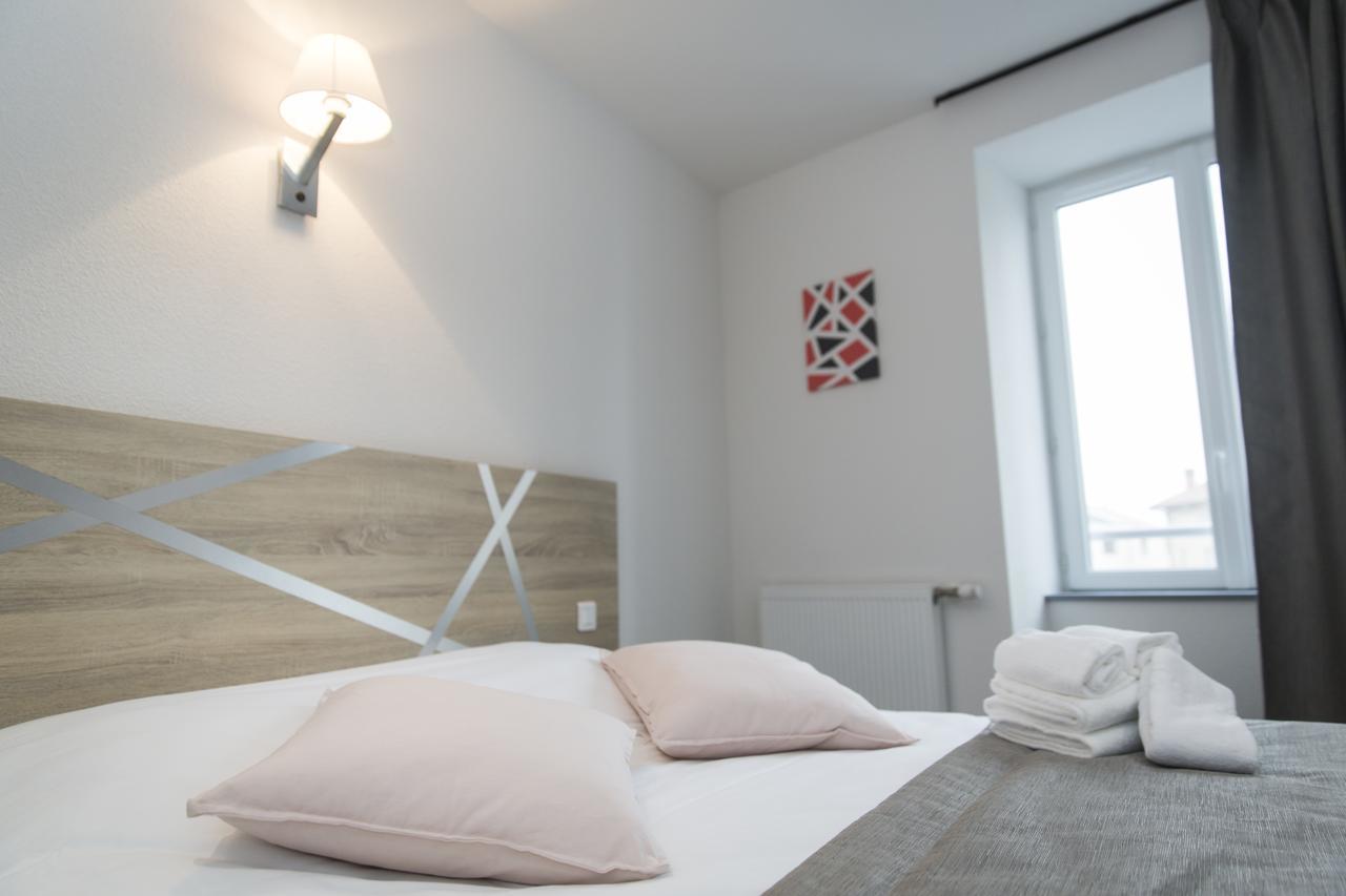 Le Relais Delys Hotel Saint-Remy-sur-Durolle Exterior photo
